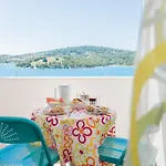 Apartman Hana - *
