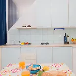 Apartman Hana - *