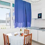 Apartman Hana - *
