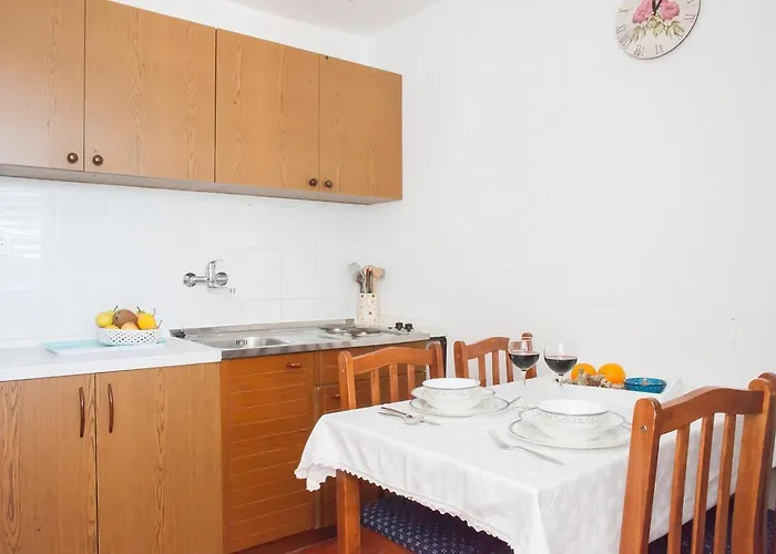 アパート Hana - ティスノ