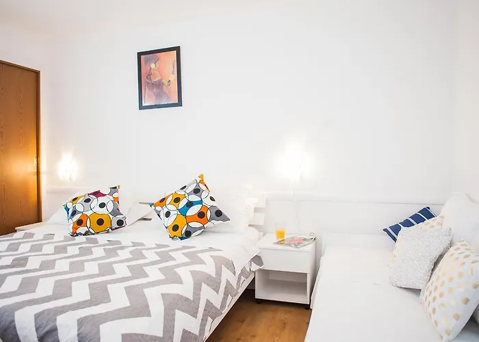 アパート Hana - *